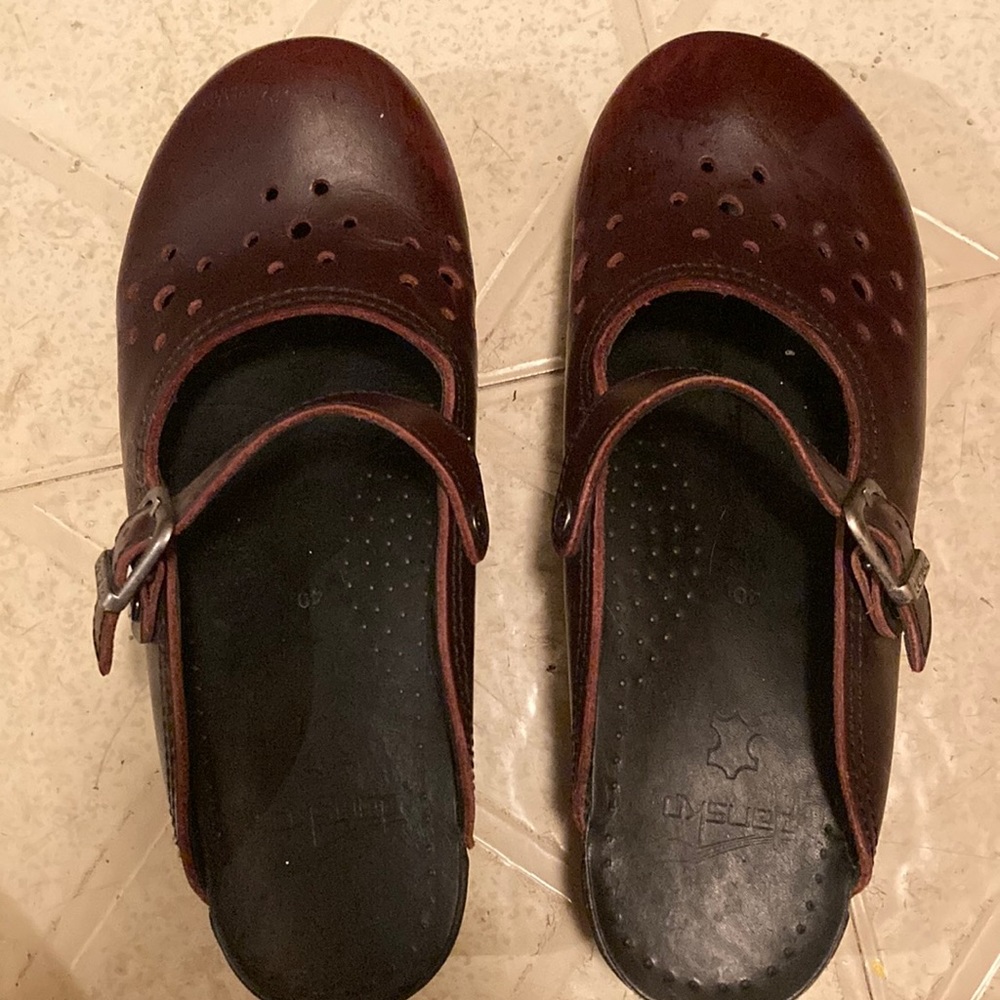 Dansko Clogs Size 10/40 great condition